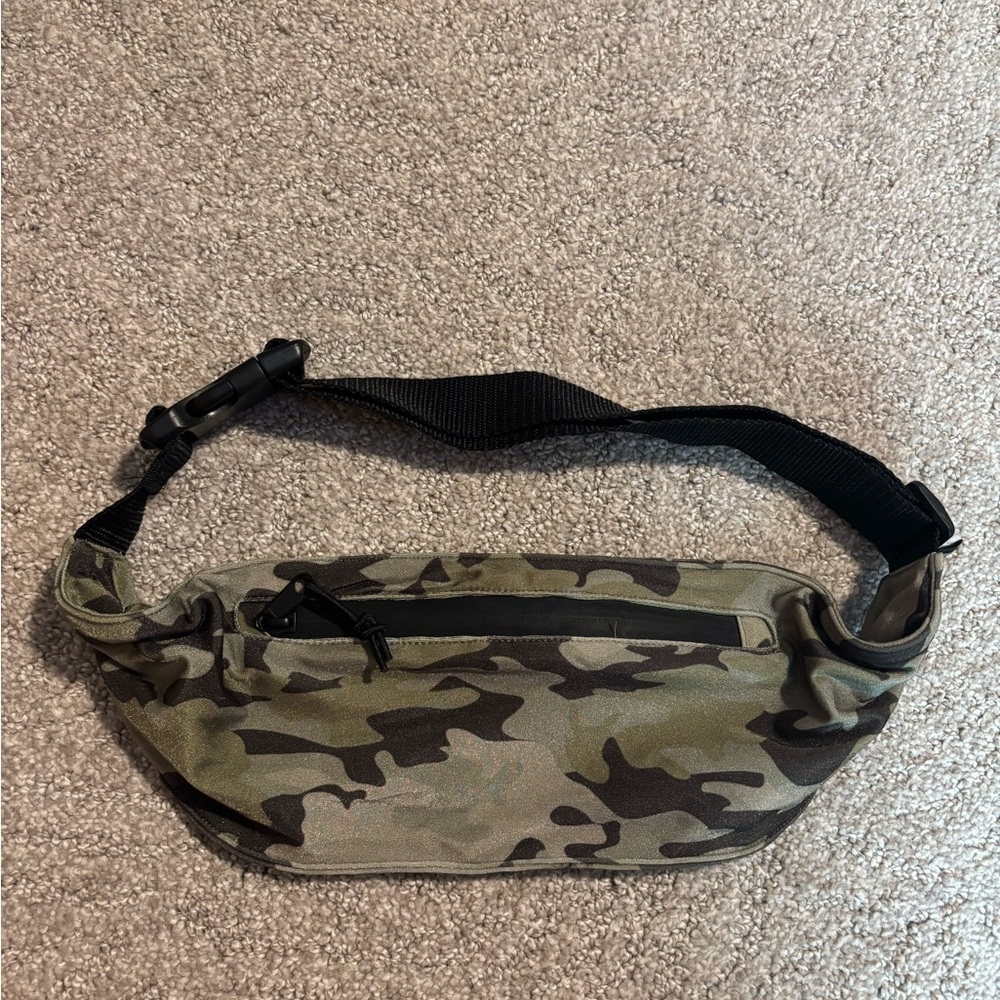 Triangl Camouflage Waist Bag